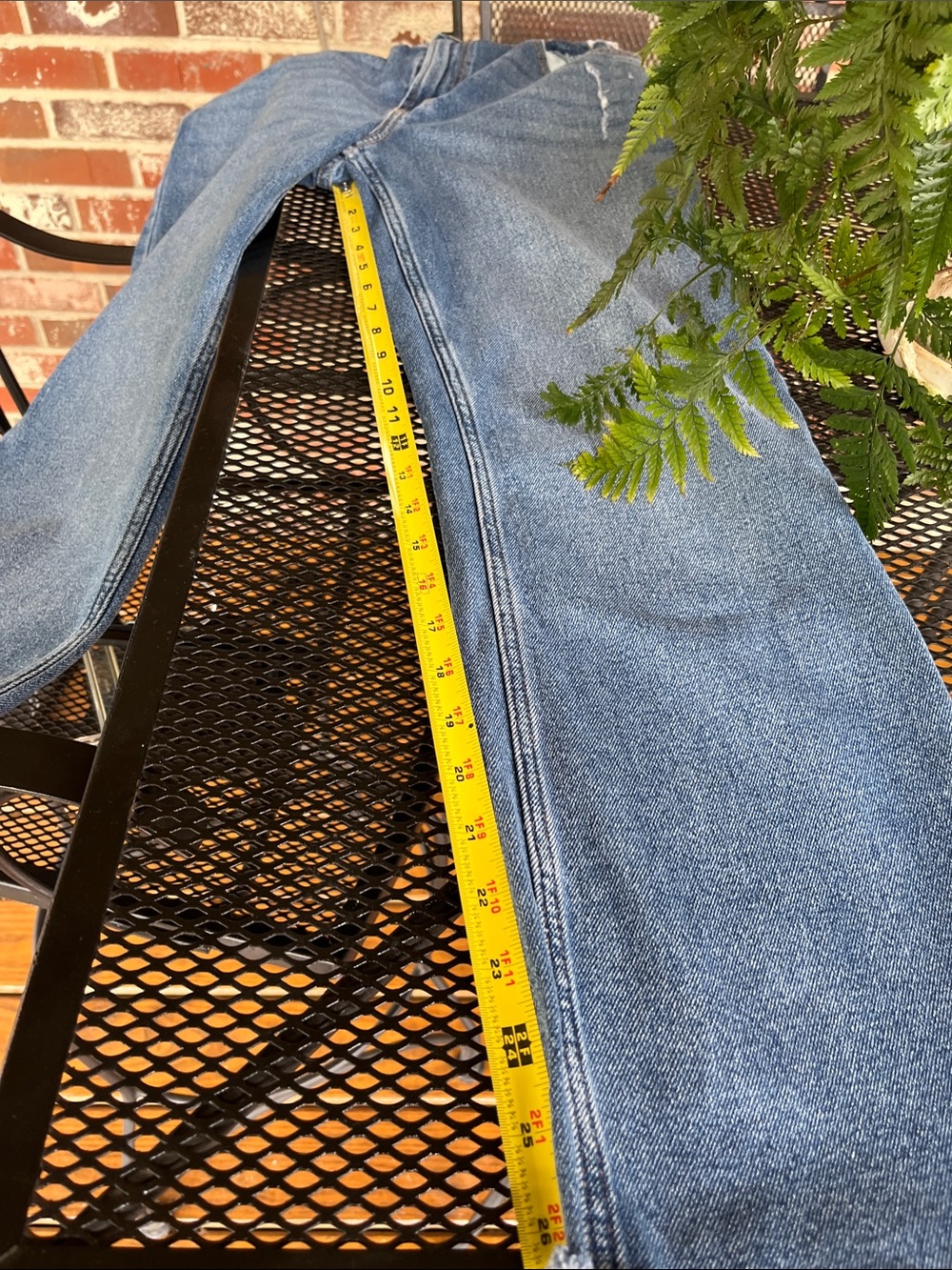Abercrombie & Fitch Ultra High Rise 90s Straight Jean Size 6/28 - Picture 8 of 10